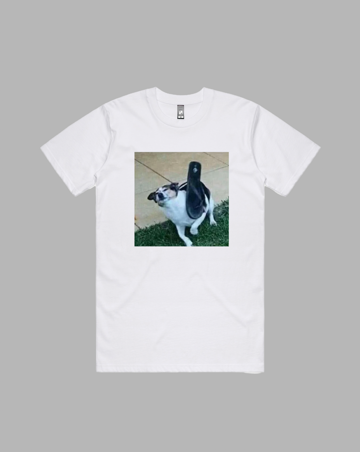 Chihuahua Chancla premium relaxed tee in black and white