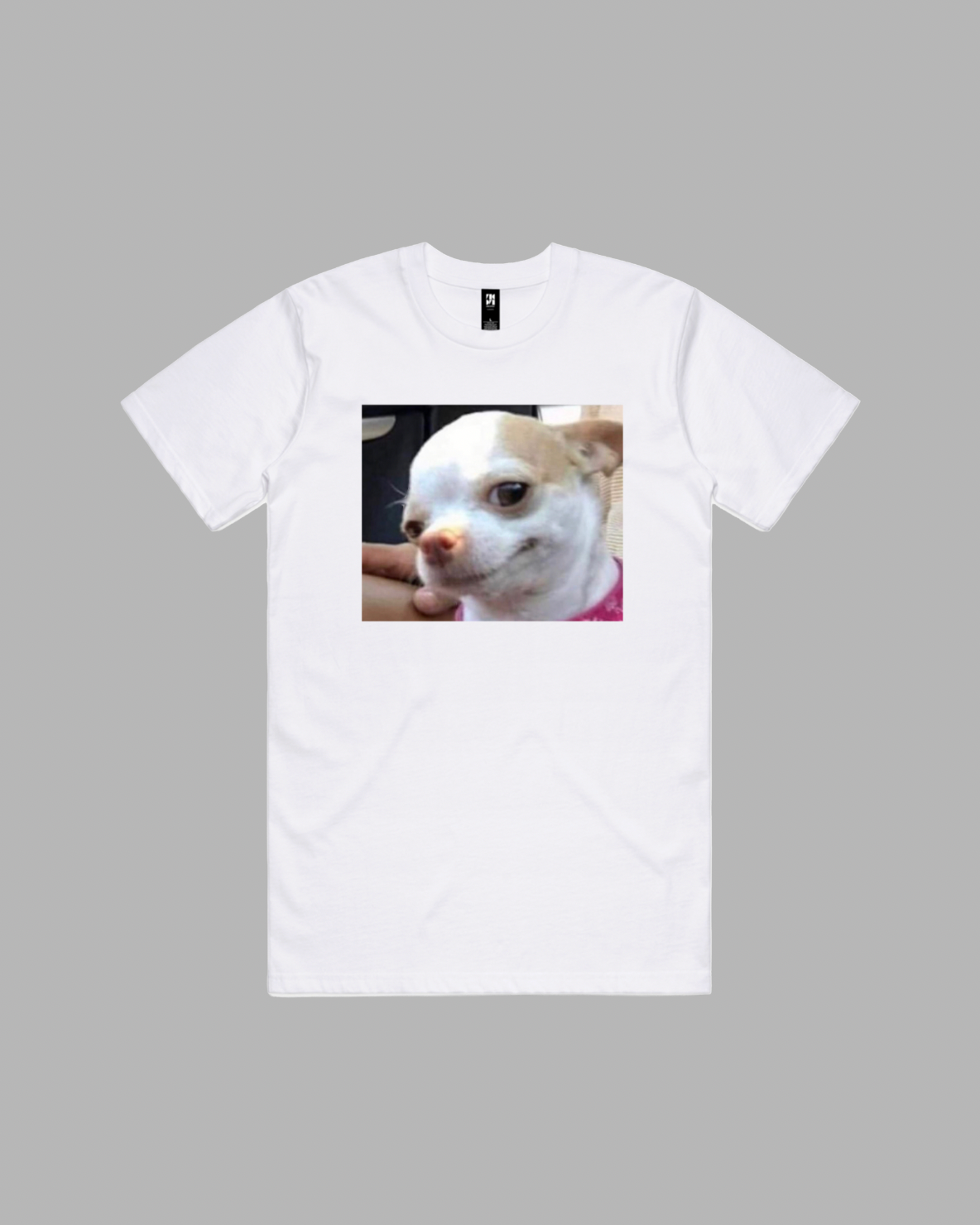 Smiling Chihuahua premium relaxed tee in black and white