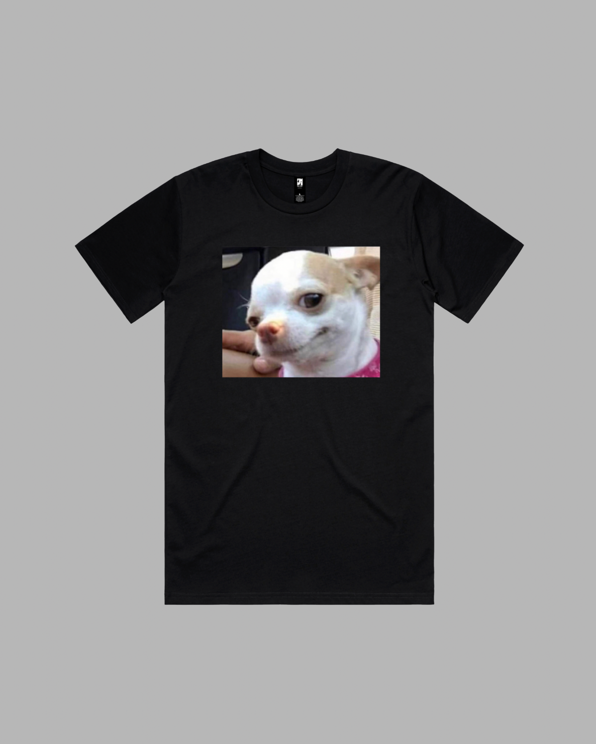 Smiling Chihuahua premium relaxed tee in black and white